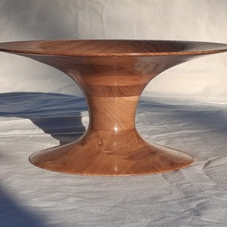 Platter on pedestal