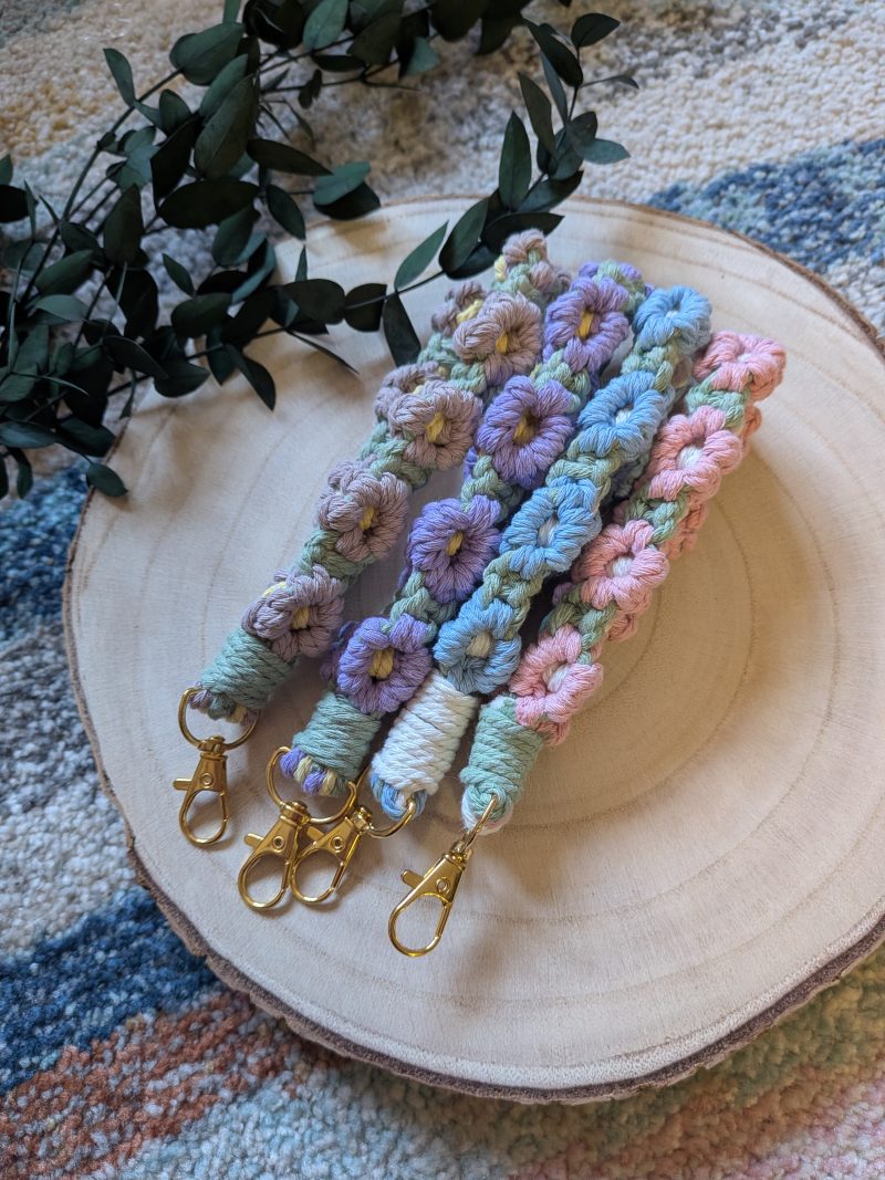 Macrame Flower Wristlet Keychain | Floral Charm | Handmade Gift