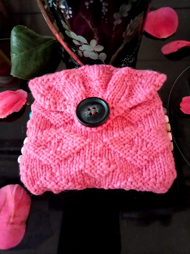 1./ Handmade Knitted woman's monthly essentials purse
