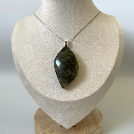 Labradorite Leaf Pendant Necklace • Stainless Steel Chain
