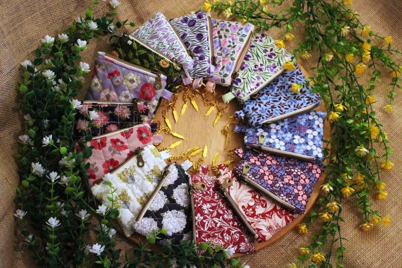 Quilted Floral Zipper Pouch • Small Handmade Coin Purse