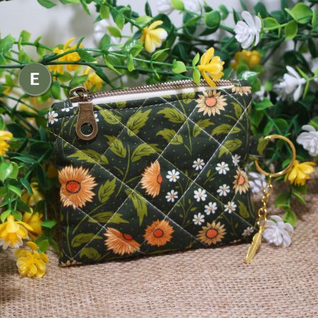 Quilted Floral Zipper Pouch • Small Handmade Coin Purse