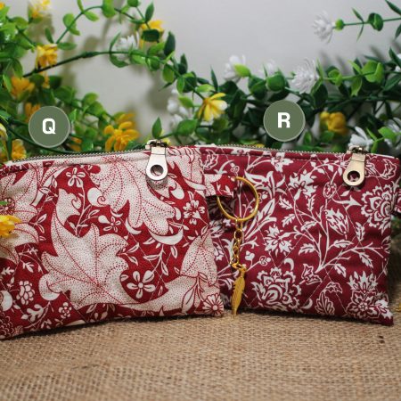 Quilted Floral Zipper Pouch • Small Handmade Coin Purse