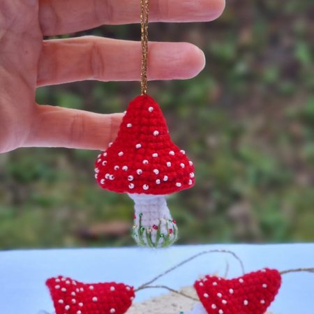 Whimsical Hanging Toadstool – Handmade Crochet Red Mushroom Decor with Beads & Embroidery