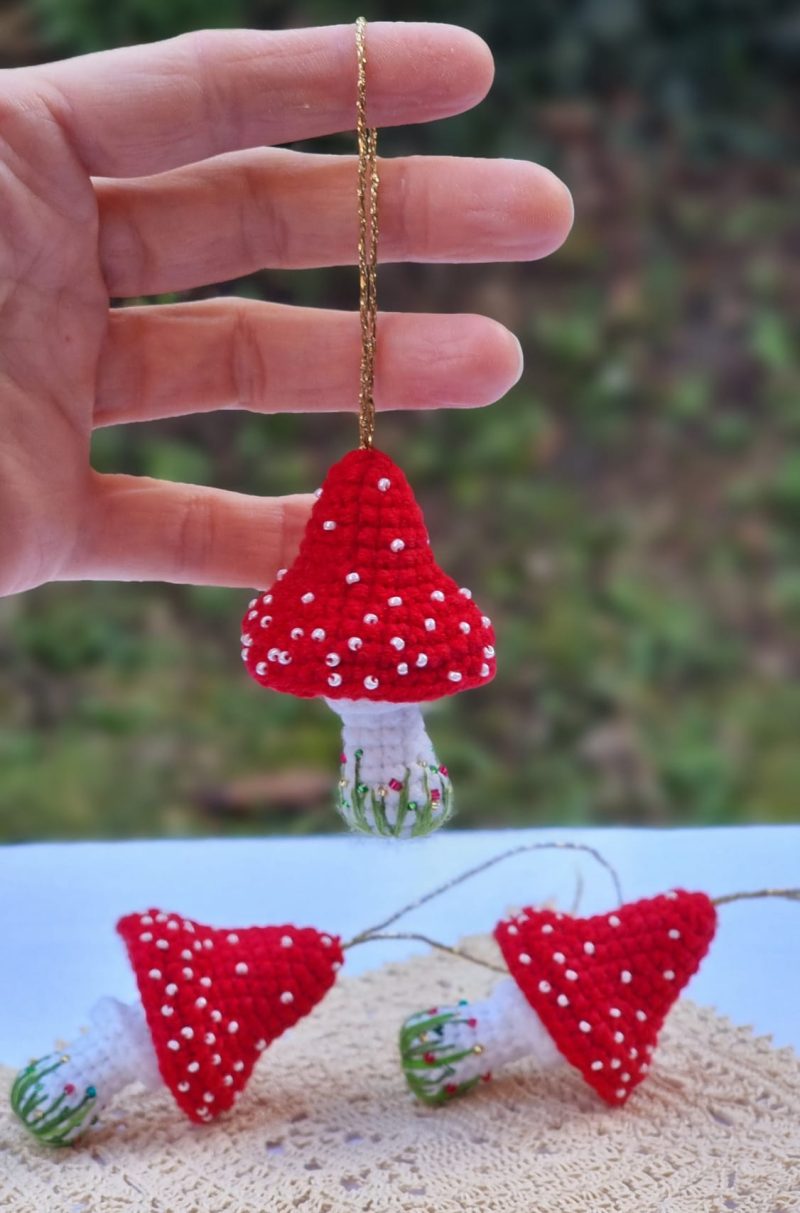 Whimsical Hanging Toadstool – Handmade Crochet Red Mushroom Decor with Beads & Embroidery