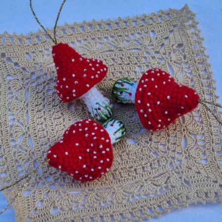 Whimsical Hanging Toadstool – Handmade Crochet Red Mushroom Decor with Beads & Embroidery