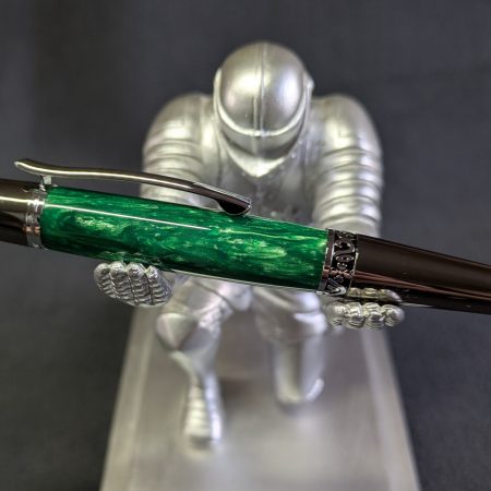 Handmade Zeta Style pen in green acrylic