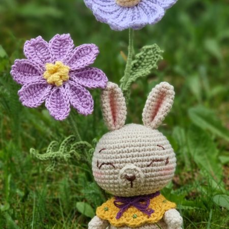 Handmade Crochet Bunny Decor on Wood Slice, Spring Bunny Ornament with Flowers, Rustic Woodland Nursery Decor, Easter Bunny Gift