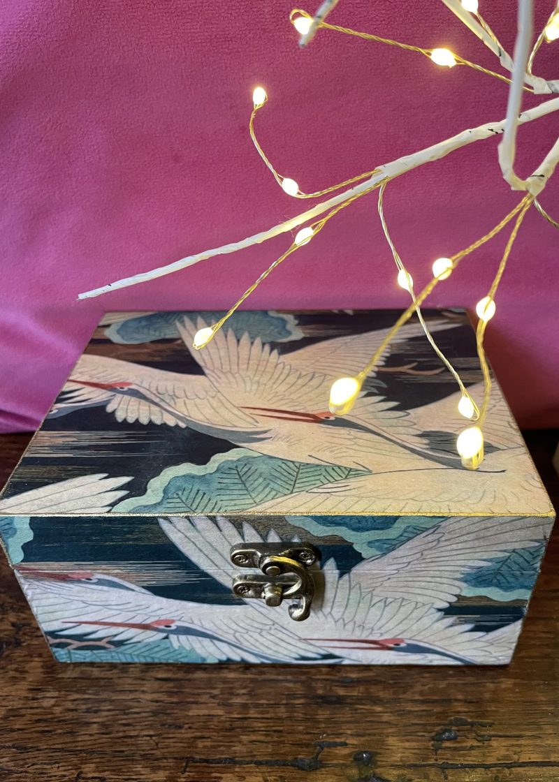 Japanese Collection: Japanese Tsuru, Cranes, Découpage Wooden box