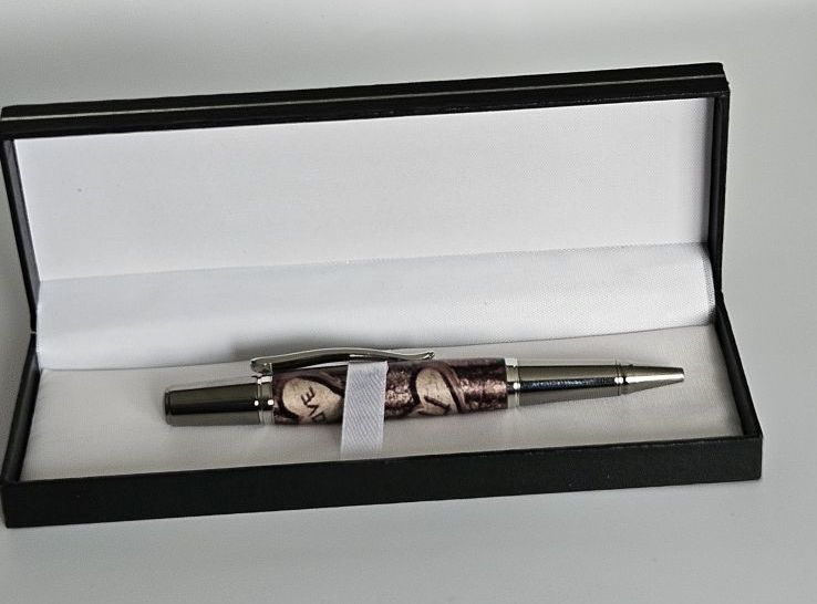 Handmade Sirocco Pen with Tree Bark Resin Body and Carved Hearts
