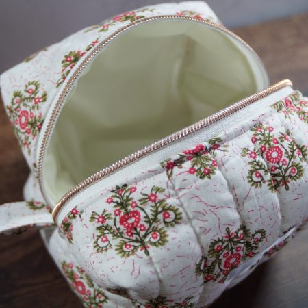 Medium quilted make up bag