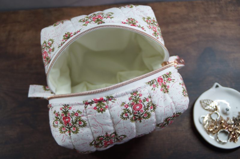 Medium quilted make up bag