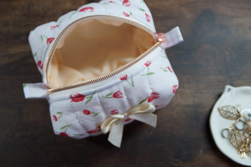 Small red tulips quilted makeup bag with bow