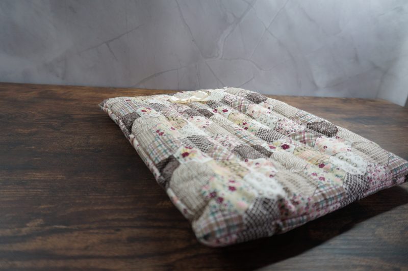 Quilted hexagon ipad case