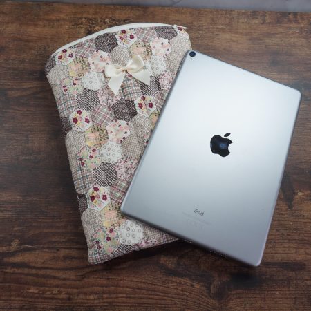 Quilted hexagon ipad case