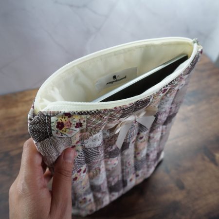 Quilted hexagon ipad case