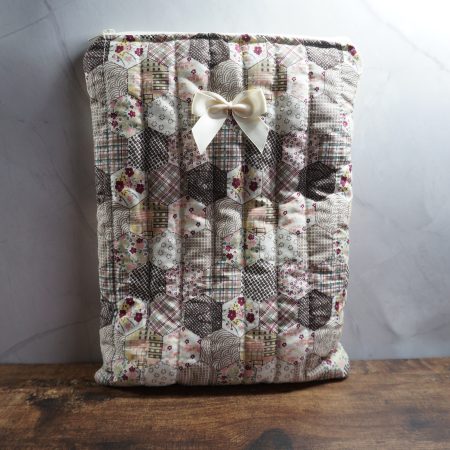 Quilted hexagon ipad case