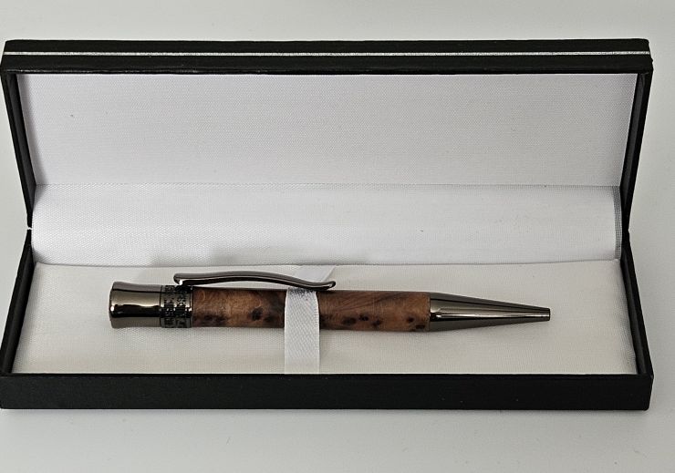 Epsilon Twist Pen with Gunmetal Fittings and Thuya Body