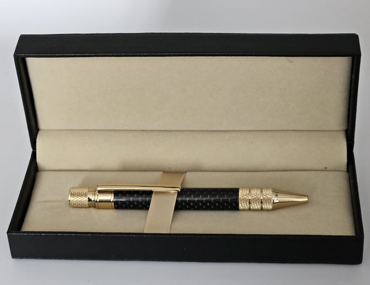 Headwind Twist Pen with Carbon Fibre body, Gold Accents