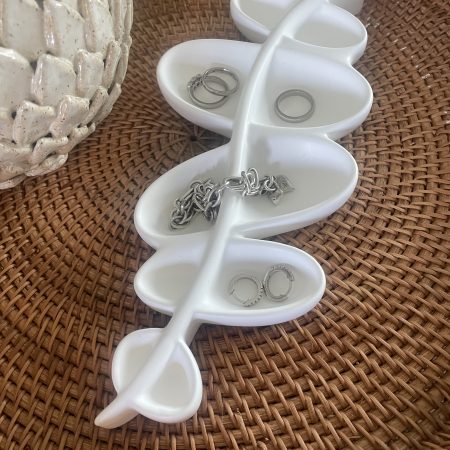 White eco resin leaf shaped trinket jewellery tray