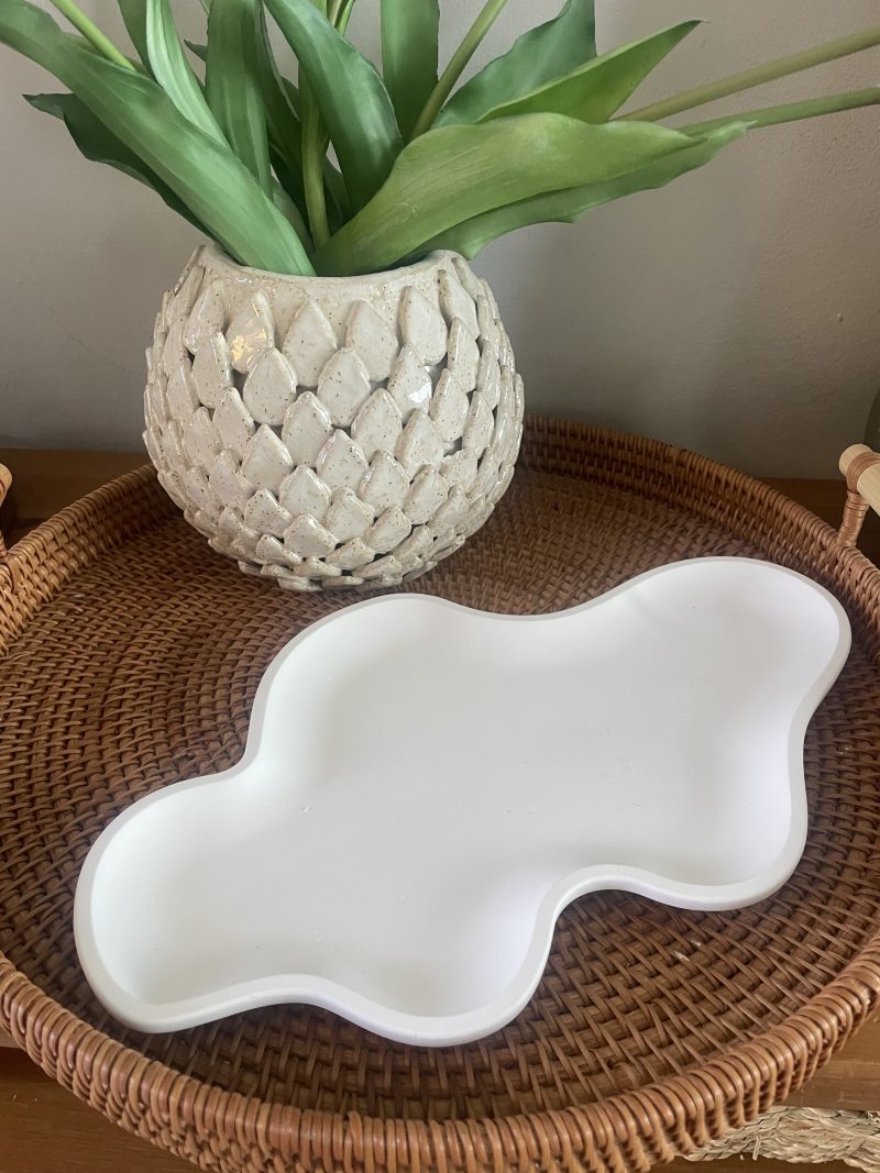 White eco resin irregular wavy design display, trinket or key tray