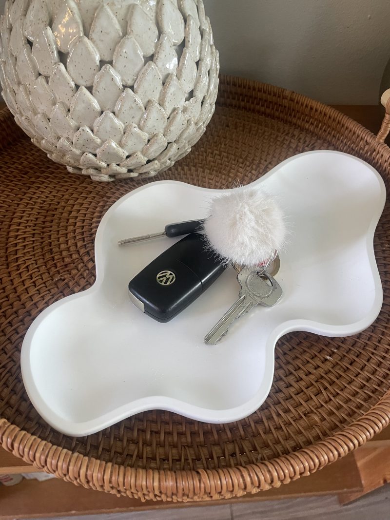 White eco resin irregular wavy design display, trinket or key tray