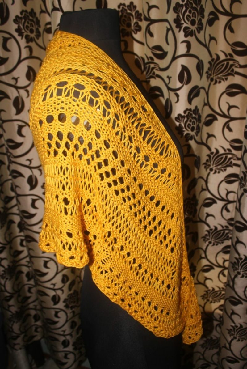 Handknitted summer shawl.