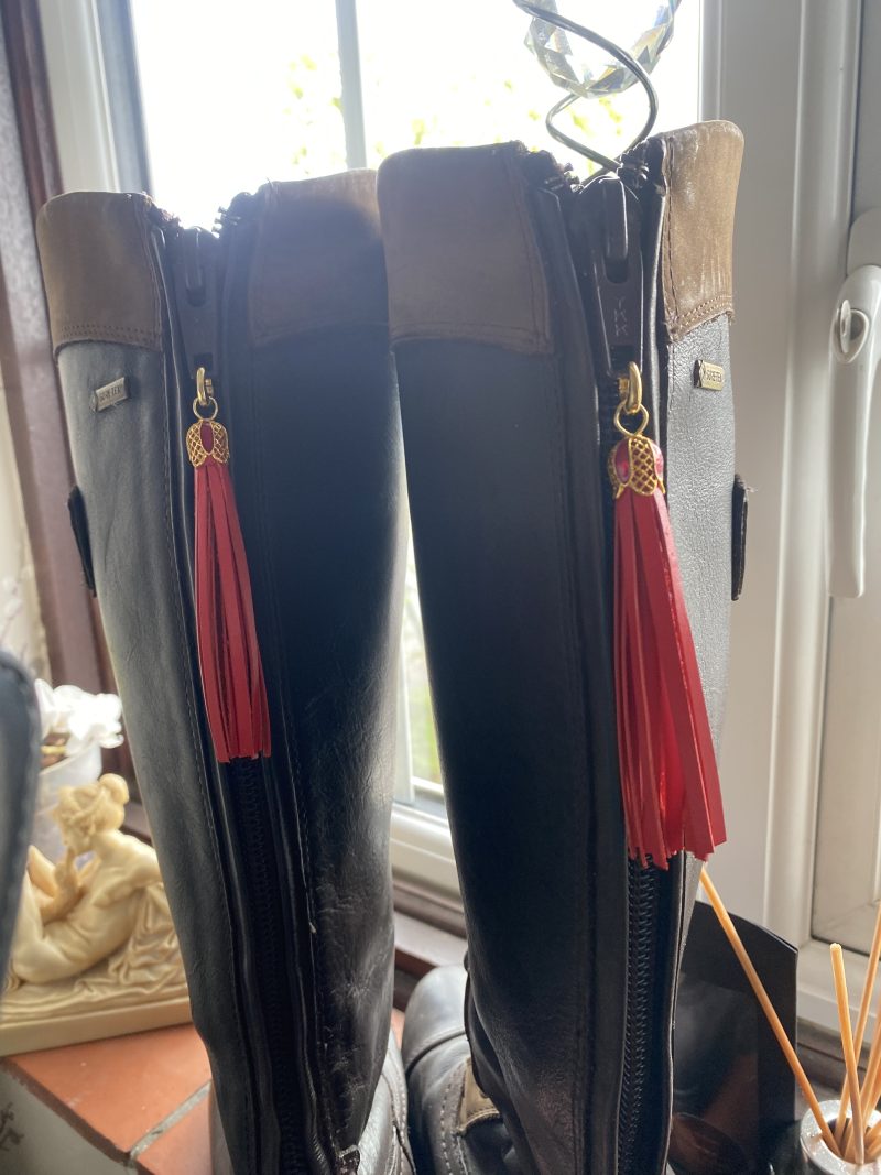 Boot charm/tassel red italian leather with