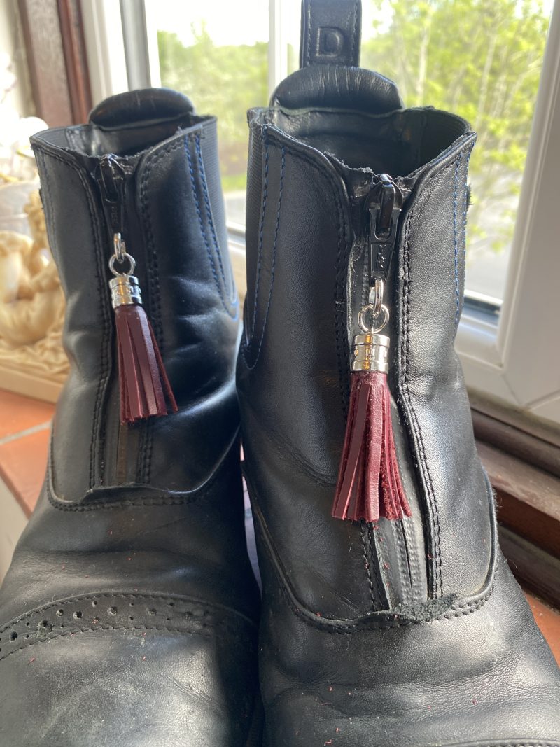 Boot charm / tassel italian leather with silver topper