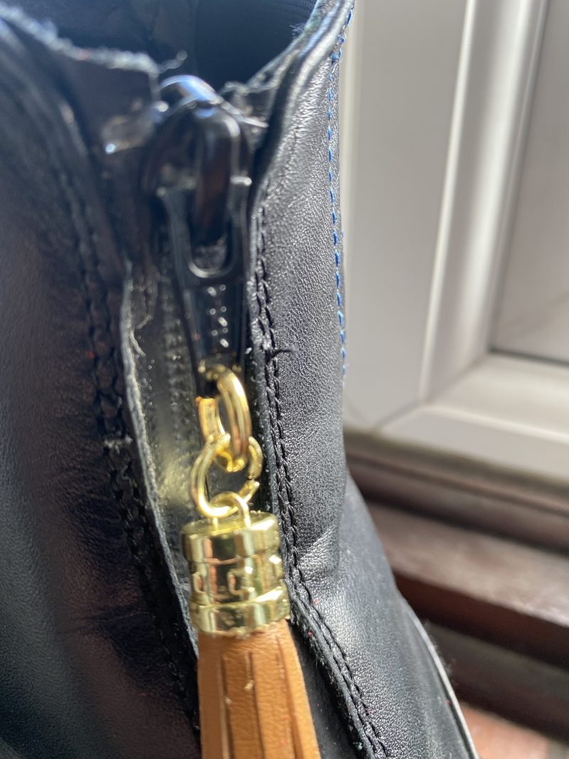 Boot charm/tassel brown italian leather with gold topper