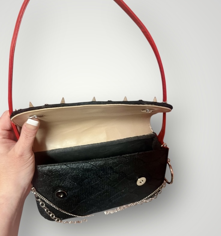 Skull Lace PU Leather Shoulder Bag with Studs and Removable Chain