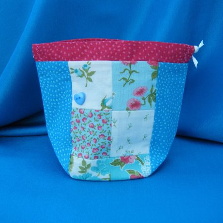 Fabric gift pouch (patchwork)