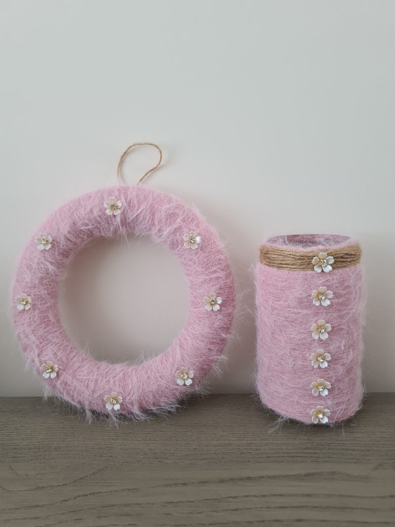Yarn wrapped wreath & matching vase