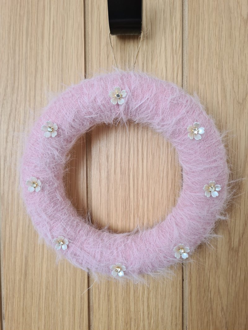 Yarn wrapped wreath & matching vase