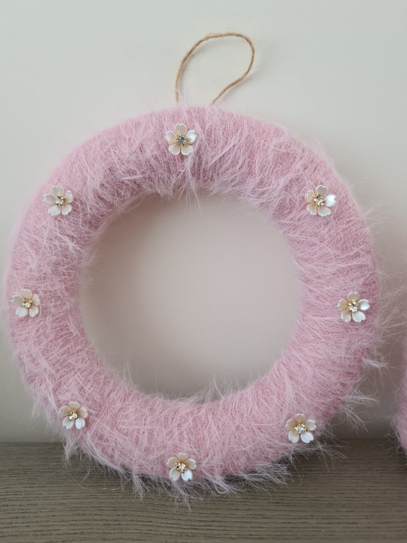 Yarn wrapped wreath & matching vase