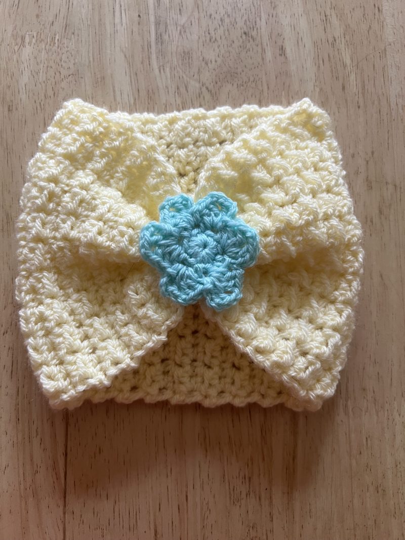 Hand crochet 0-3 months headband/earwarmer.