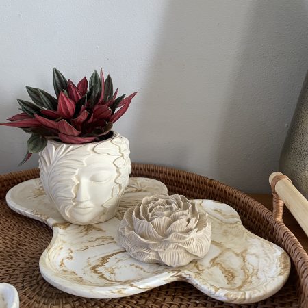 Eco resin irregular wavy design display, trinket or key tray