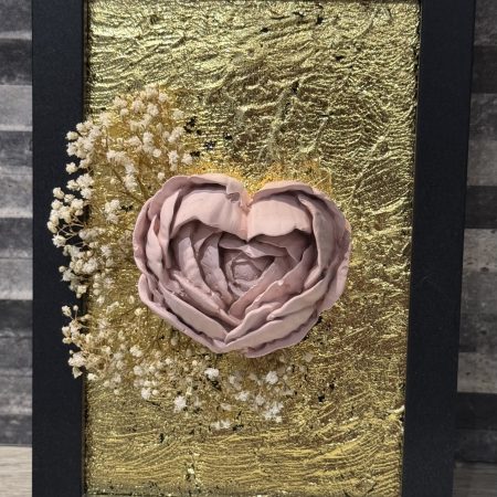 Hand-Crafted 3D Rose Heart Wall Art & Essential Oil Diffuser