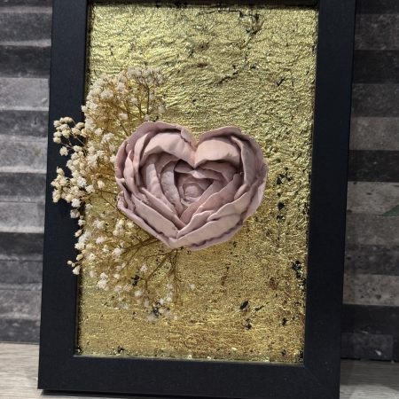 Hand-Crafted 3D Rose Heart Wall Art & Essential Oil Diffuser
