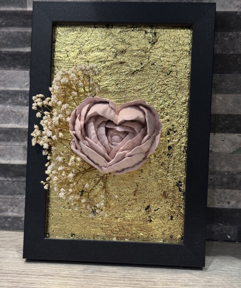 Hand-Crafted 3D Rose Heart Wall Art & Essential Oil Diffuser