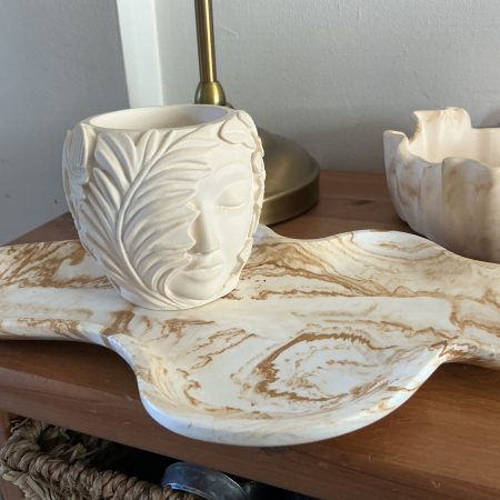 Eco-resin small head design pot for plants or home decor, white or natural