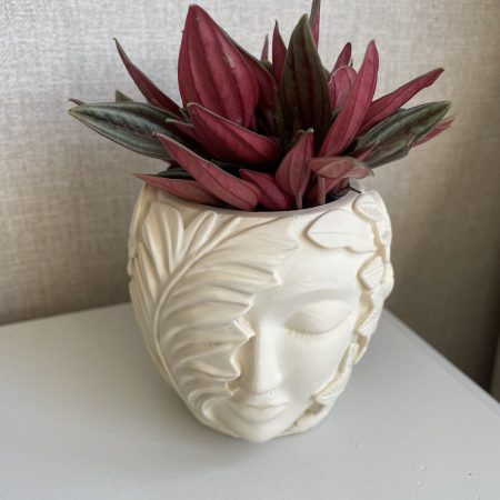 Eco-resin small head design pot for plants or home decor, white or natural