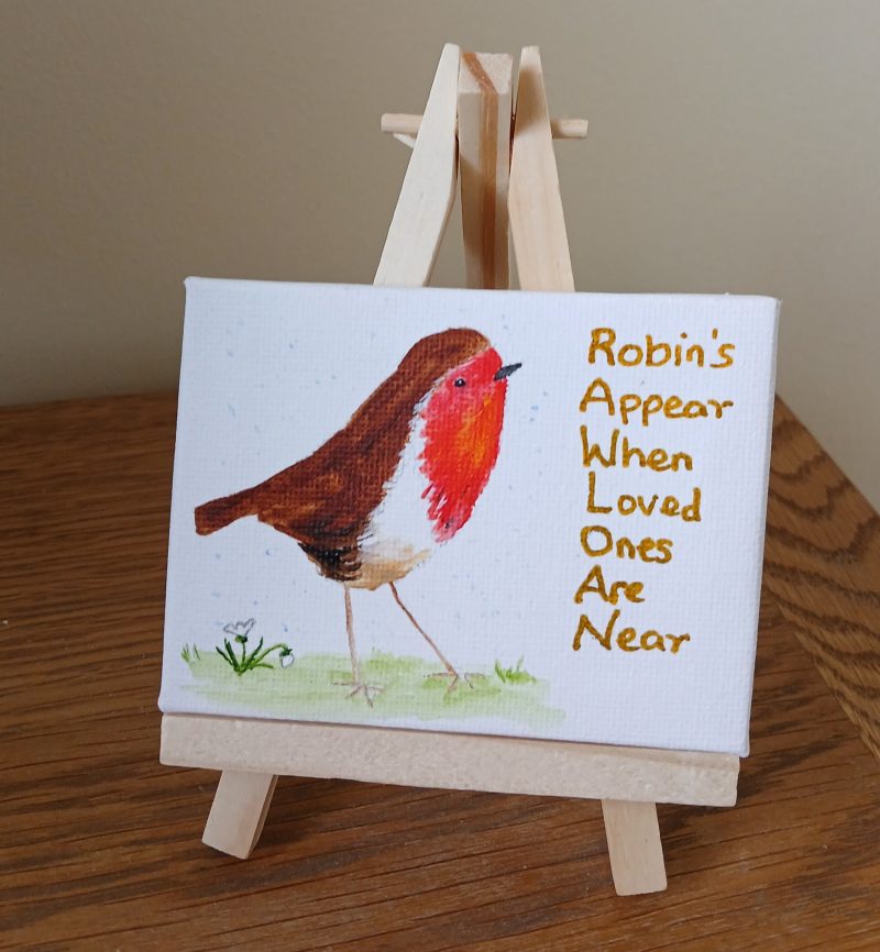 Robin mini canvas and easel for easy display