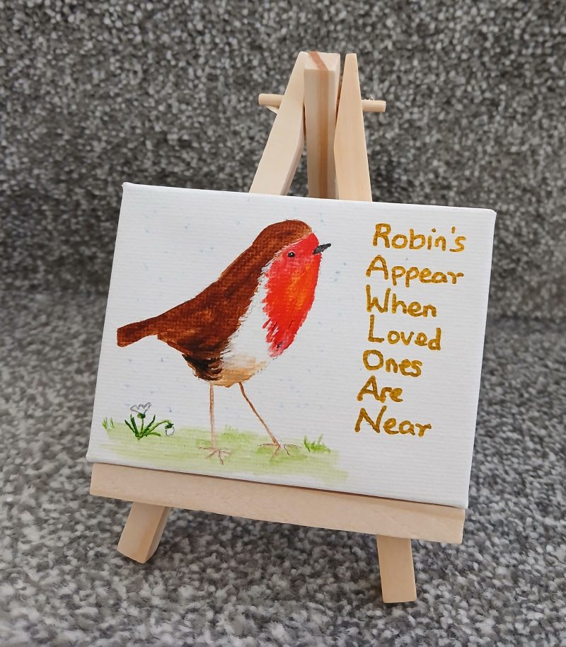 Robin mini canvas and easel for easy display