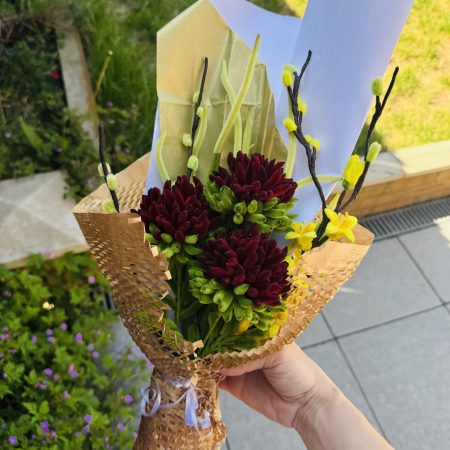 In depth - handmade flower arrangement