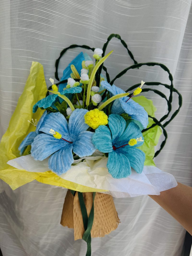 The breeze - handmade floral arrangement