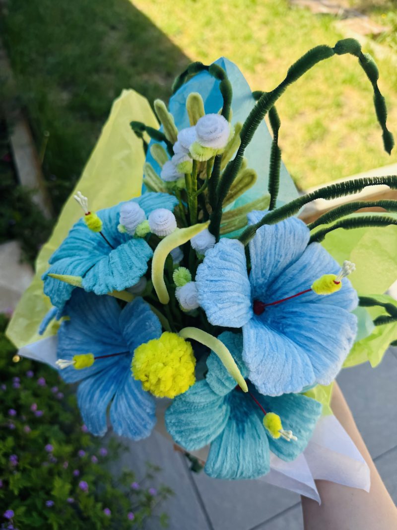 The breeze - handmade floral arrangement