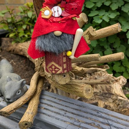 Baseball player Mini Gonk