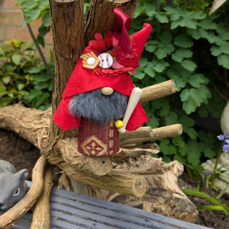 Baseball player Mini Gonk