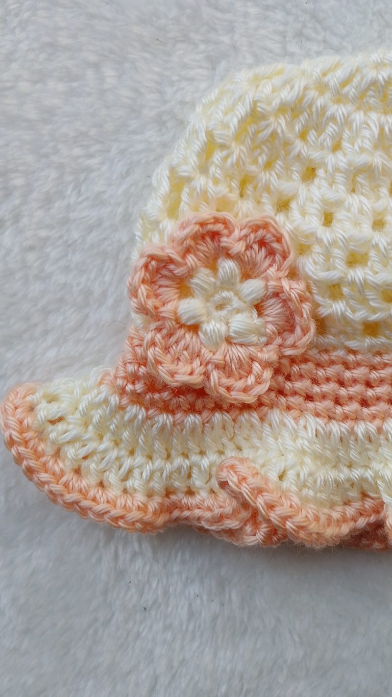 Crochet Summer Hat for Baby and Toddler Girls - Cream and Peach Colours - With Flower Decoration and Ruffle Brim